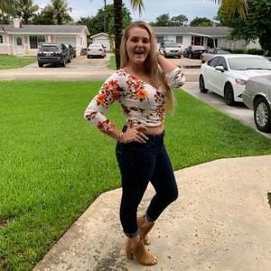 Meet your Posher, Kelly